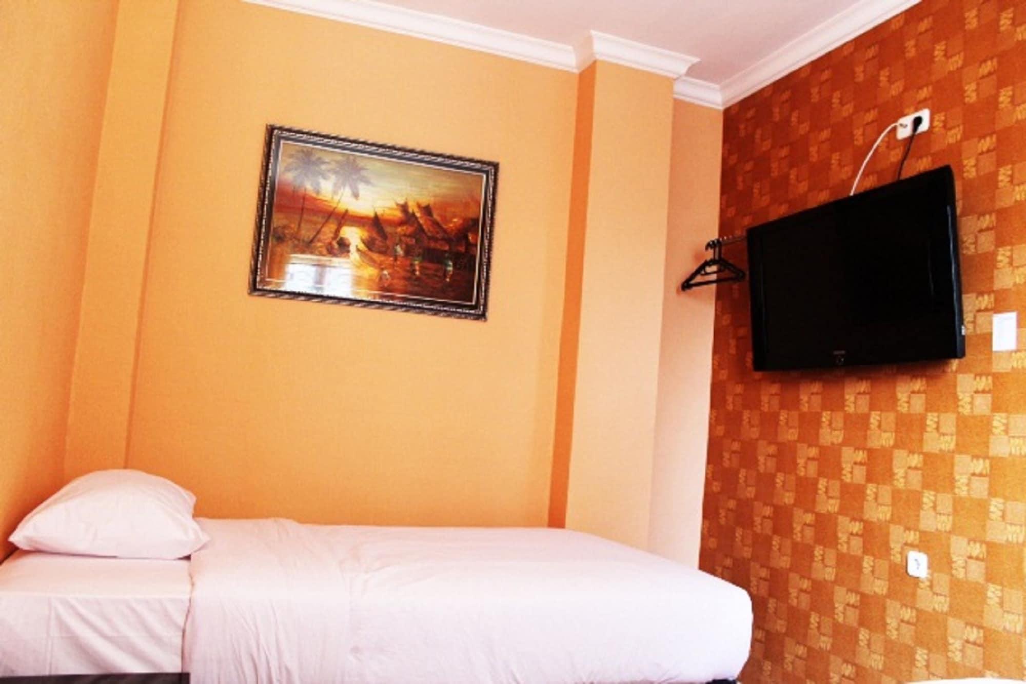 Twins Hotel Джакарта Екстериор снимка