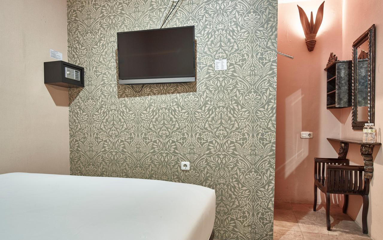 Twins Hotel Джакарта Екстериор снимка